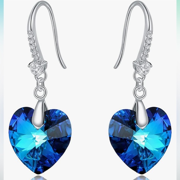 🌺NIB 18K White Gold Plated Austrian Heart Fish Hook Earrings🌺 - Picture 15 of 15